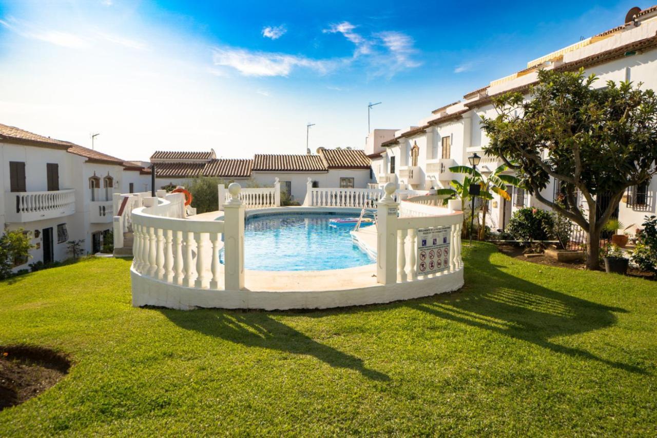 Hacienda 19 Menyber Apartamento Nerja Exterior foto