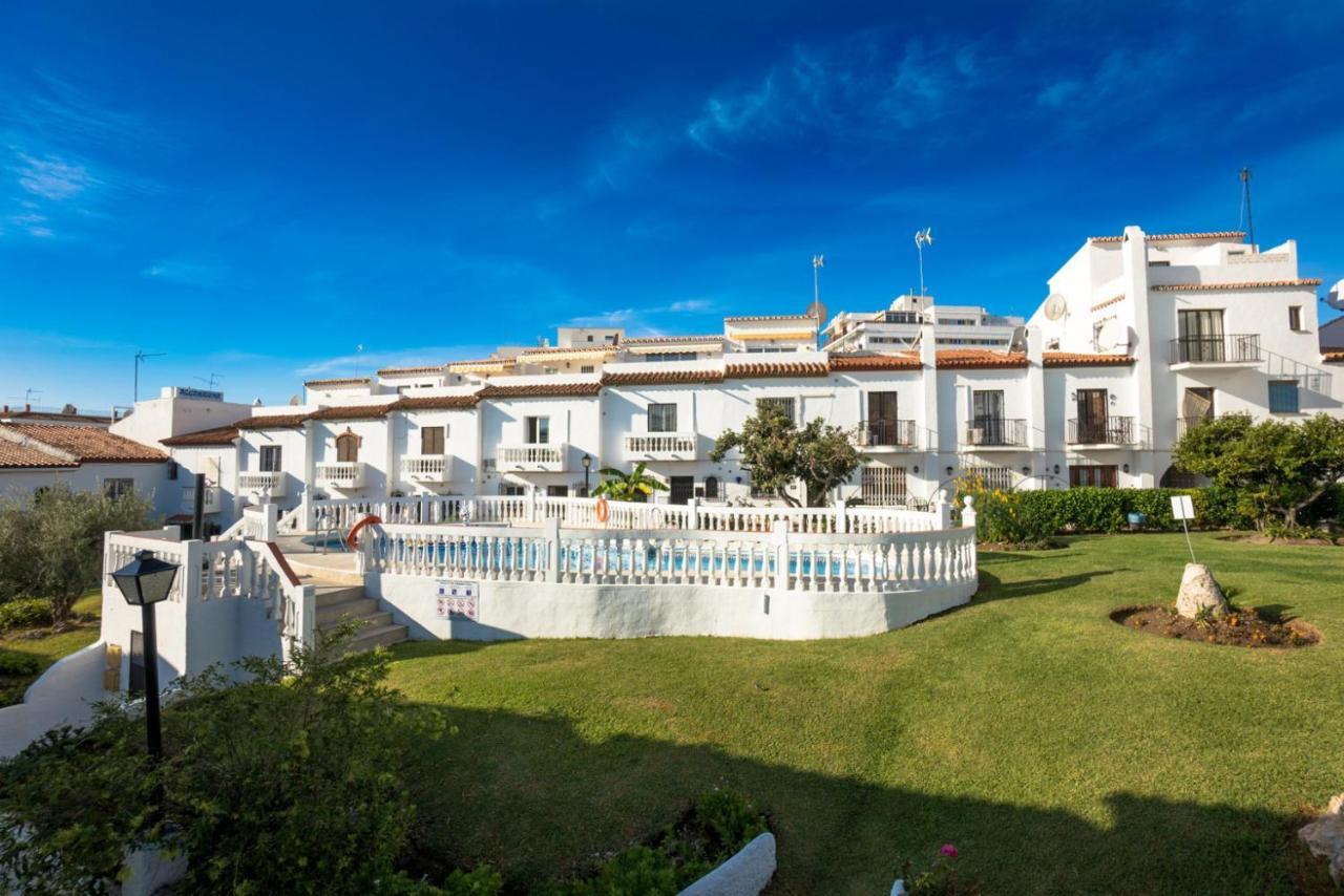Hacienda 19 Menyber Apartamento Nerja Exterior foto